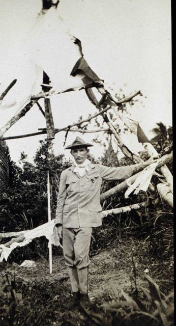 Signal and small pole for observations on short lines Picture