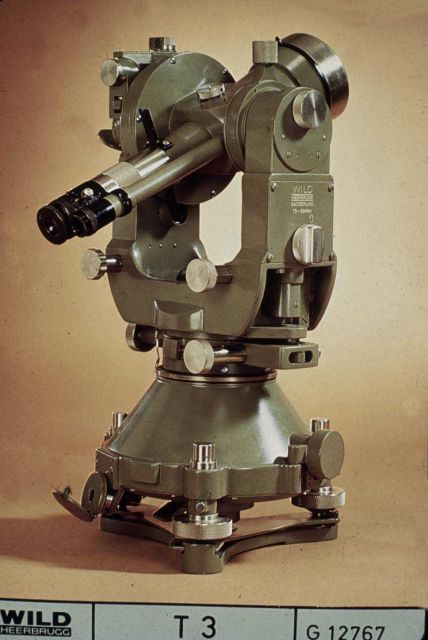 Wild T-3 theodolite. Picture