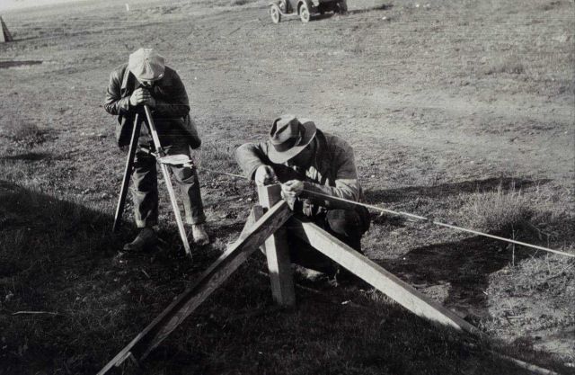 Taking measurement while tension being maintained. Picture