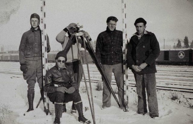 Level party trying to stay warm in Washington Picture