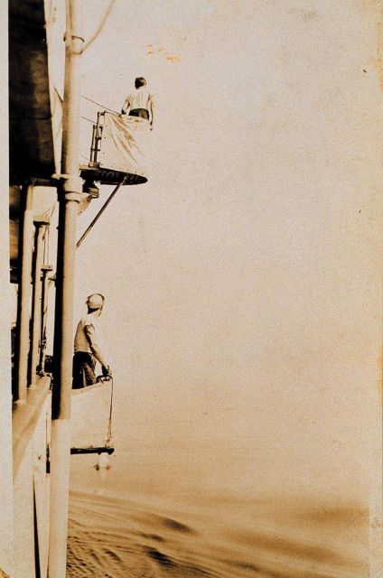 Double sounding chair arrangement Picture