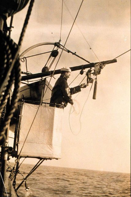 Trolley rig - Hauling slack from sounding line prior to sounding Picture