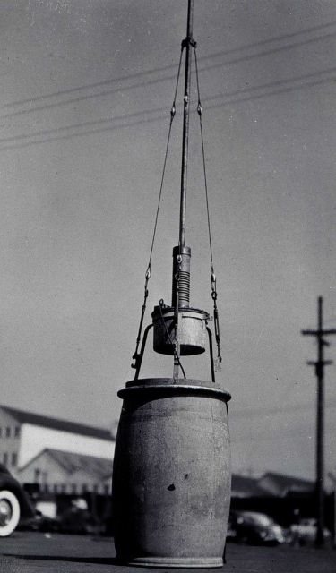 Sono-radio-buoy for RAR work on pier --- Almon Vincent design Picture
