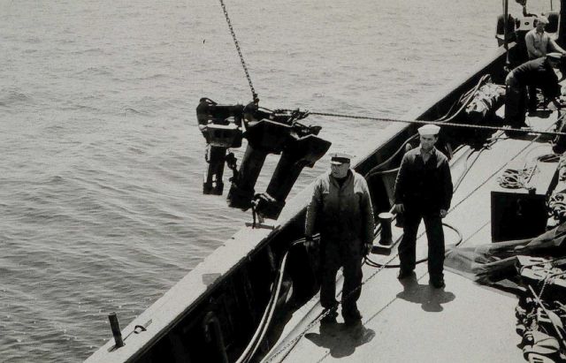 Railroad car couplers used to anchor RAR hydrophone Picture