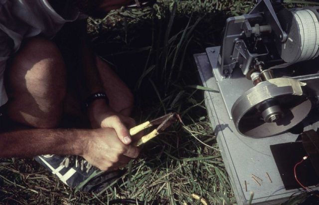Connecting the float to a tide gauge Picture