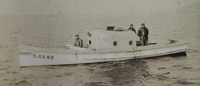 C&GS Launch 66 - wiredrag tender in Long Island Sound Picture