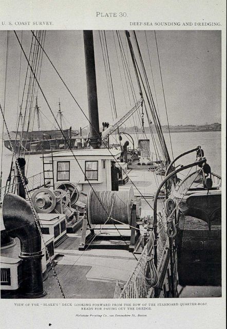 Steam winch with steel wire Picture