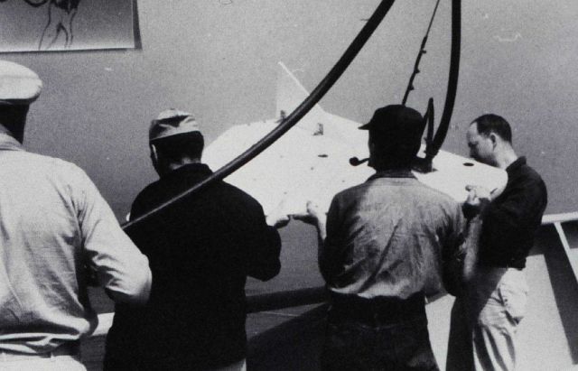 Deploying V-fin thumper during test Picture