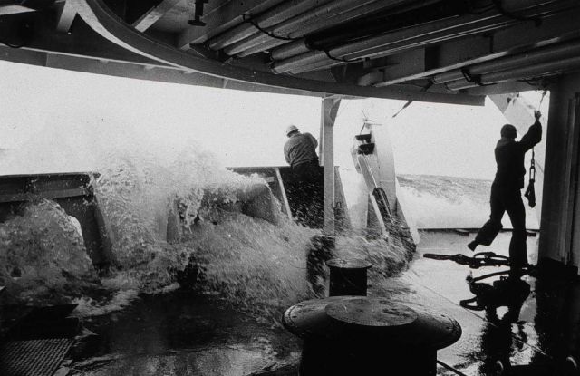 Rough weather during oceanographic operations on stern Picture