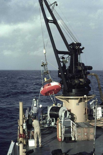 Deploying deep-ocean moored buoy Picture