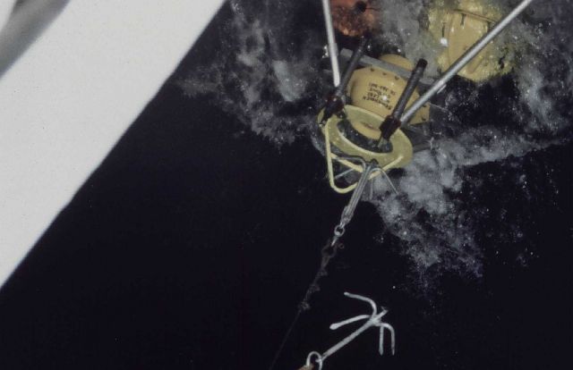 Grappling hook to secure BISP to cable prior to recovery Picture