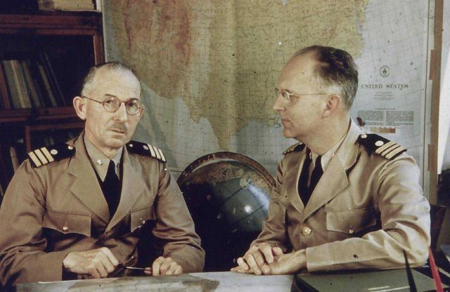 Commander Frank Borden and Lieutenant Commander Paul A Picture