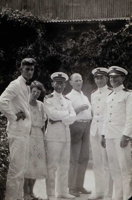 L to R - Mate R Picture