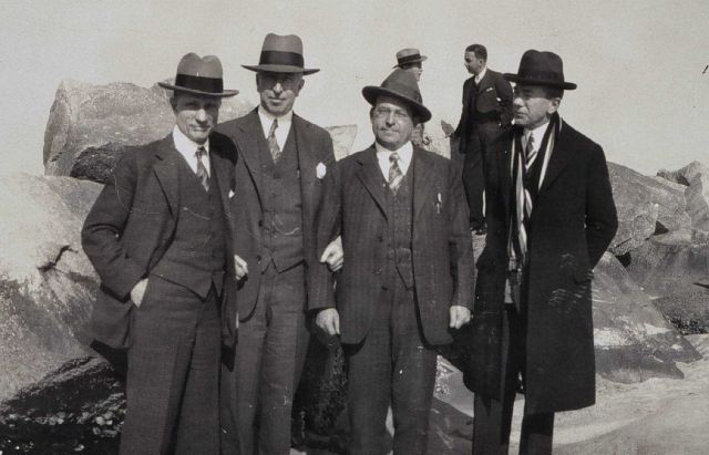 Raymond Stanton Patton (l) Picture