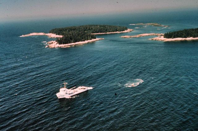 NOAA Ship FERREL Picture