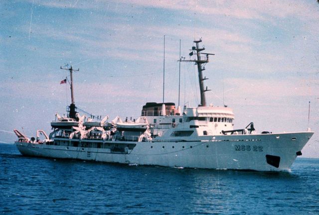 NOAA Ship MCARTHUR. Picture