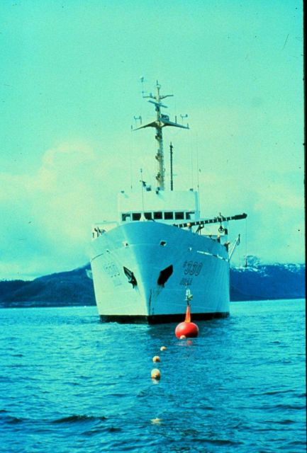 NOAA Ship MCARTHUR. Picture