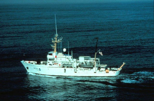 NOAA Ship MCARTHUR. Picture