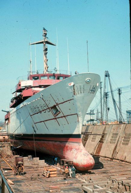 NOAA Ship RESEARCHER. Picture