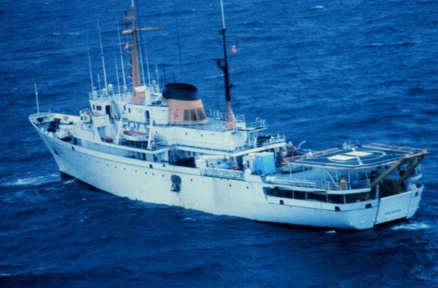 NOAA Ship RESEARCHER. Picture