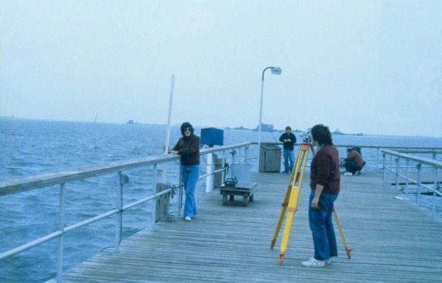 Leveling to tide gauge. Picture
