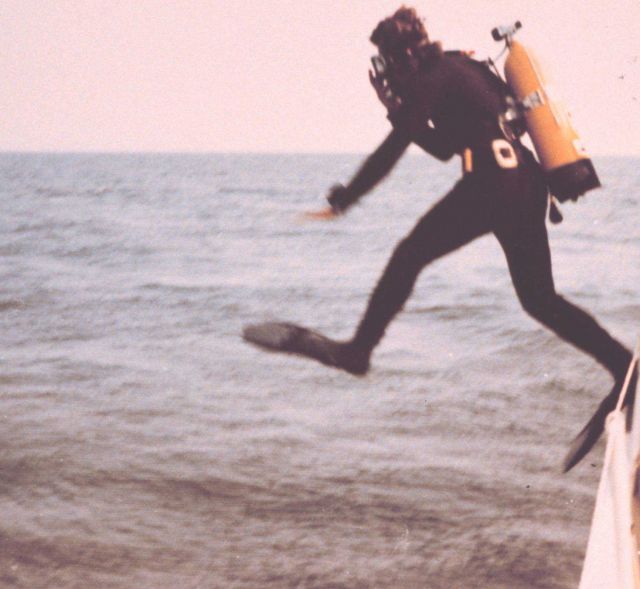 Diver leaving S/V Laidly. Picture