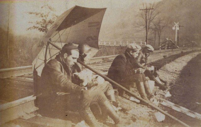 Lunch on a cold day along the Norton Branch of the Southern Railroad near Bristol Picture