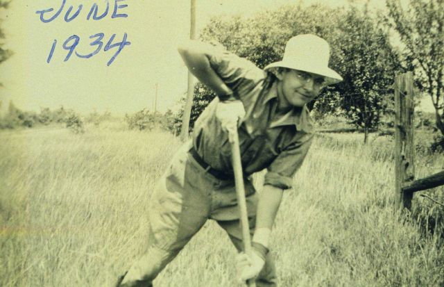Ben Hickok showing his best hole digging form for placing marks Picture