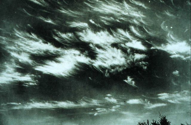 Cirrus Uncinus - cirrus in the form of hooks or filaments Picture
