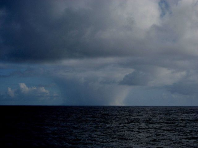Cumulonimbus clouds with anvil top Picture