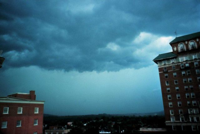 Approaching rain line with a thunderstorm Picture