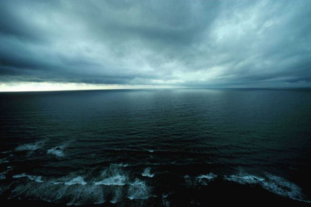 Late afternoon sun reflecting on the Pacific Picture