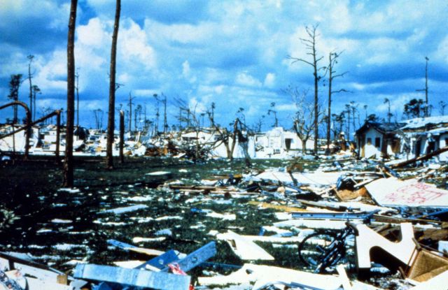Hurricane Andrew - Another view of the Pinewoods Villa area Picture