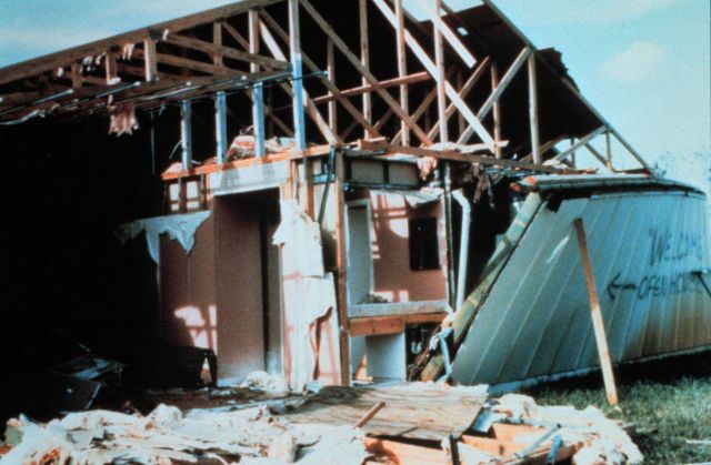 Hurricane Andrew - A house open for inspection by prospective buyers Picture