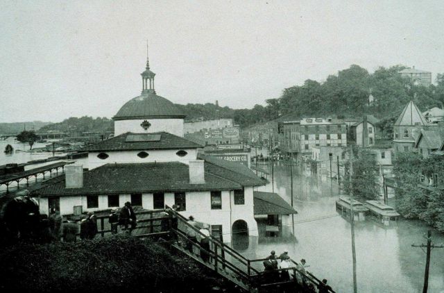 The southeast floods of 1916 Picture