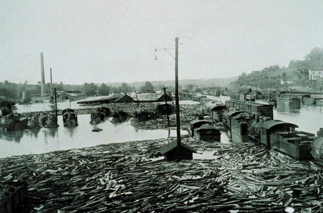 The southeast floods of 1916 Picture