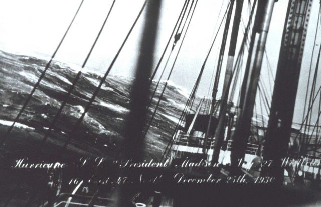 Heavy seas as experienced on S.S Picture