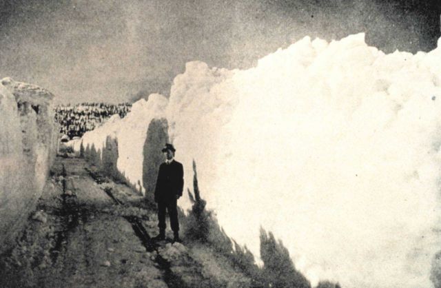 Cleared tracks on the Southern Pacific Railway near Emigrant Gap Picture