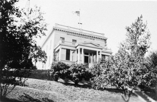 Duluth Weather Bureau Building. Picture