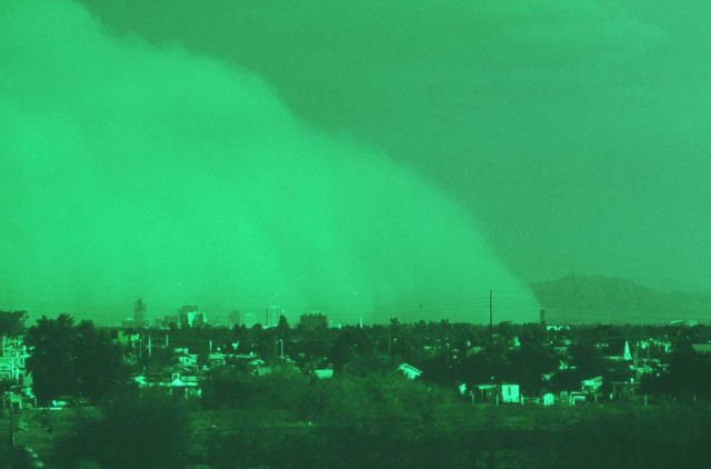 Dust storm in western U.S. Picture