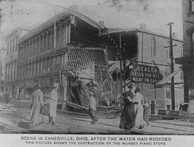 The Munsey piano store in Zanesville was destroyed by the flood. Picture