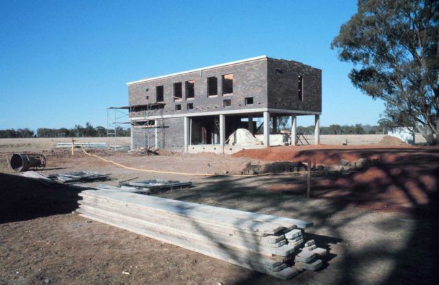 Construction of the new Ionospheric Service Solar Observatory at Culgoora. Picture