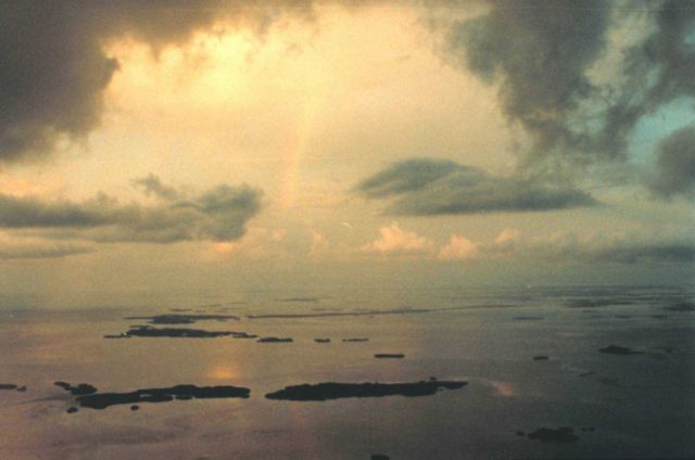 A rainbow makes a bright spot in the water Picture