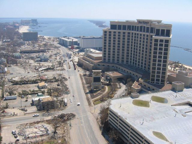 Looking east down Beach Blvd (Hwy 90) Picture