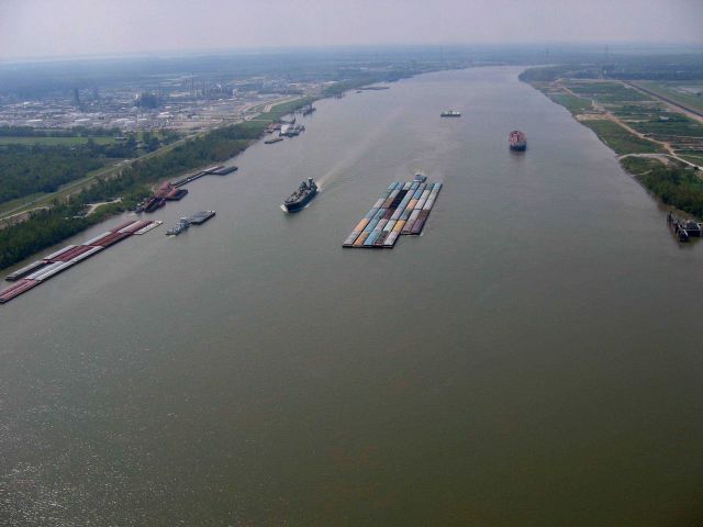 Mississippi River traffic west of New Orleans. Picture