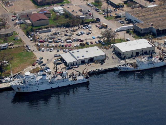 NOAA ships at the NOAA National Marine Fisheries Laboratory pier. Picture