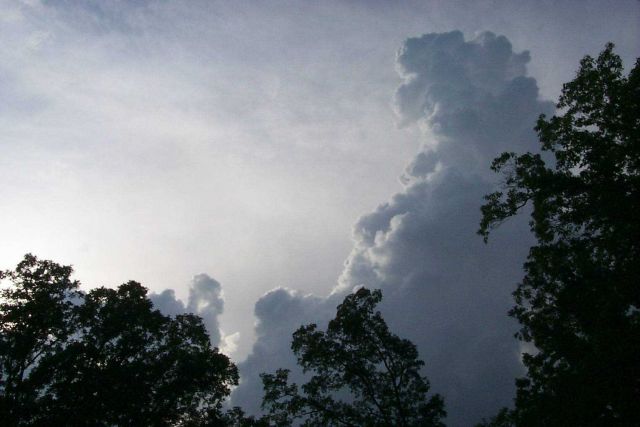 A towering cumulus builds over the Harpers Ferry area. Picture
