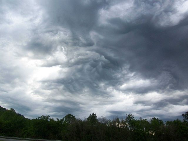 Bizarre clouds over northern Mississippi. Picture