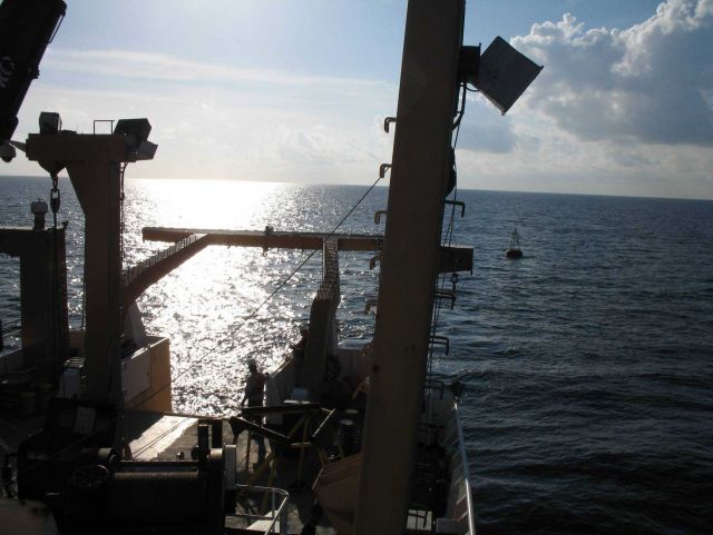 TAO Buoy Array deployment, mooring sequence in the deep sea on the NOAA Ship GORDON GUNTER. Picture
