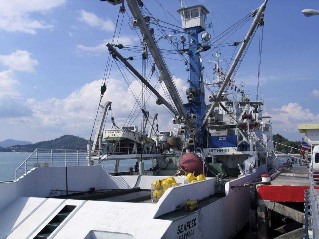 The MV SEAFDEC ship was ready to set sail to deploy the first Indian Ocean tsunami detection buoy. Picture